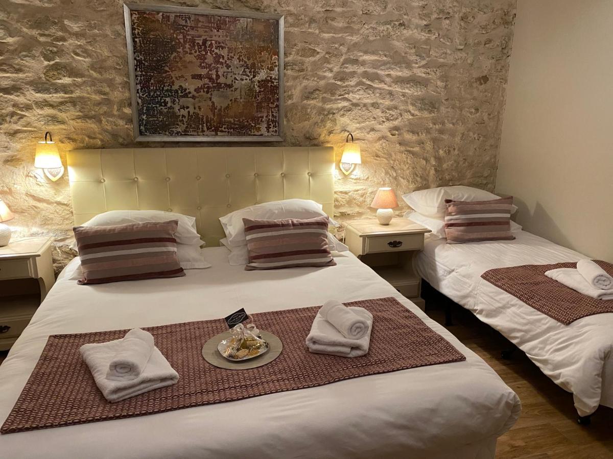 Hotel L'Escale Des Alpilles Rognonas Esterno foto