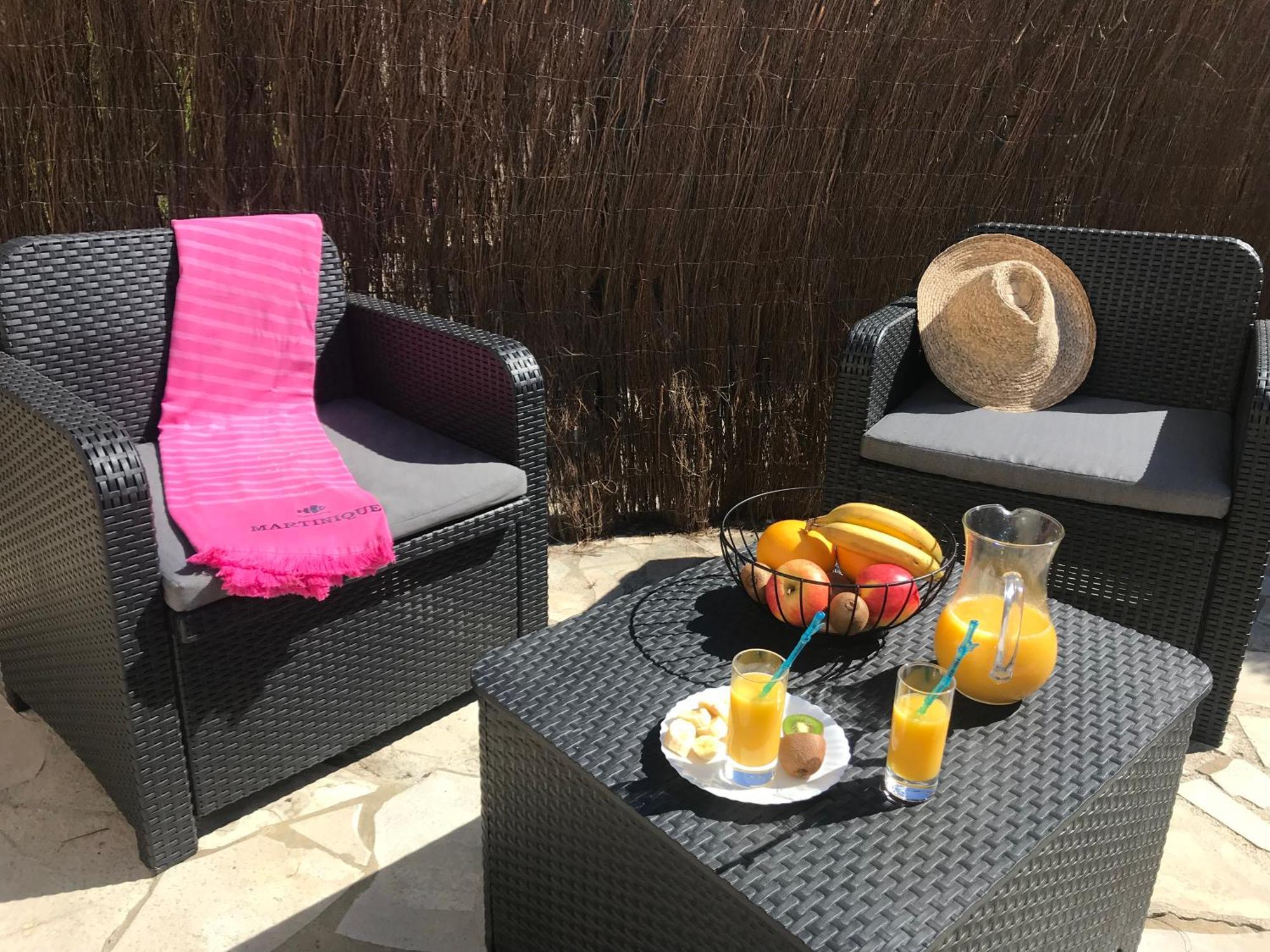 Hotel L'Escale Des Alpilles Rognonas Esterno foto